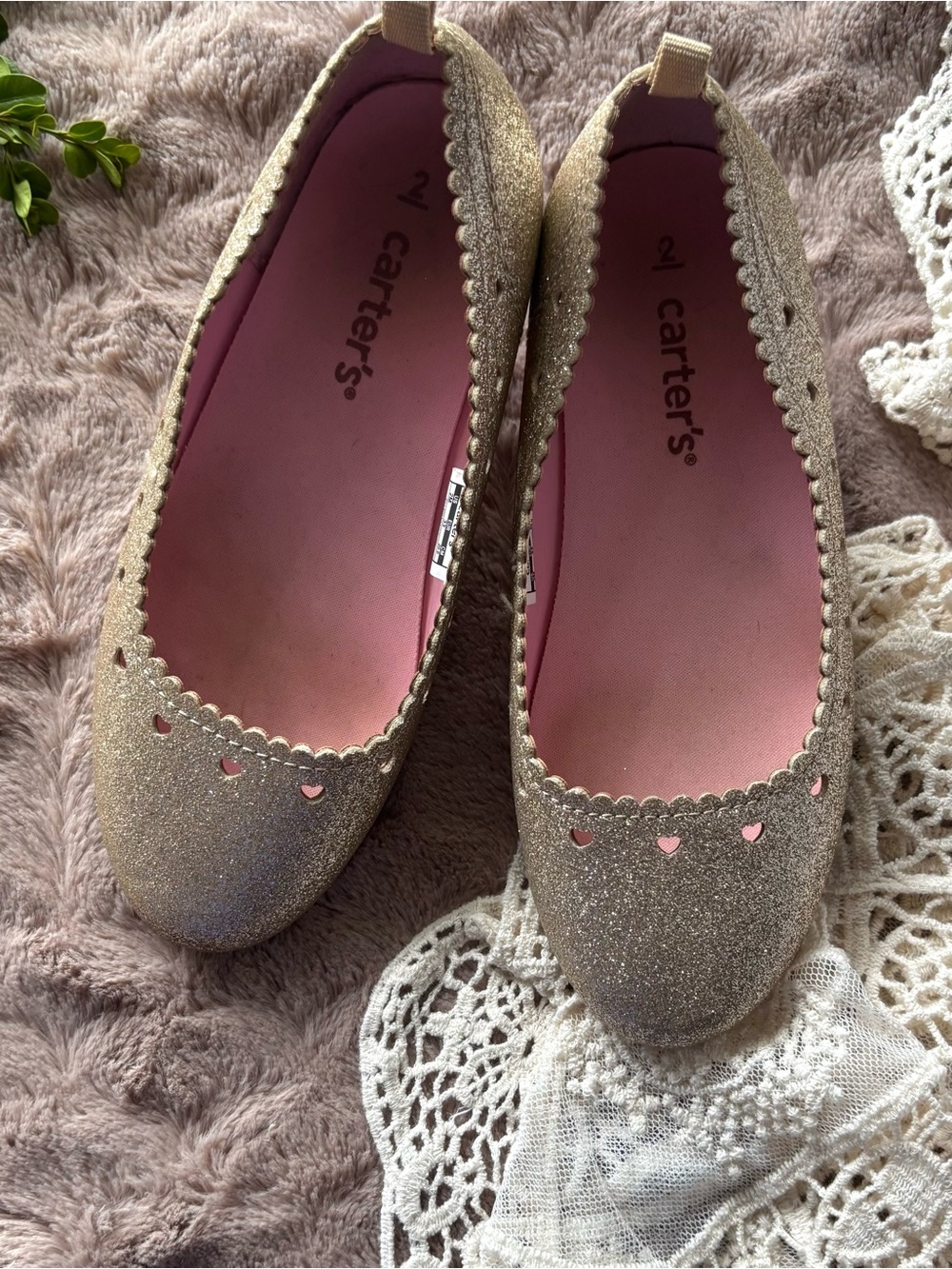 Carter’s Gold Glitter Heart‑Cutout Flats • Girls Size 2 - Picture 9 of 11